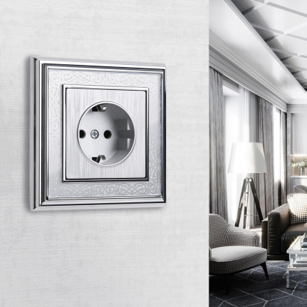 Розетка с заземлением и шторками Werkel cеребряный рифленый W1171109 4690389159725