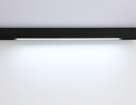 Трековый светодиодный светильник Ambrella Light Track System Magnetic 220V GL1292
