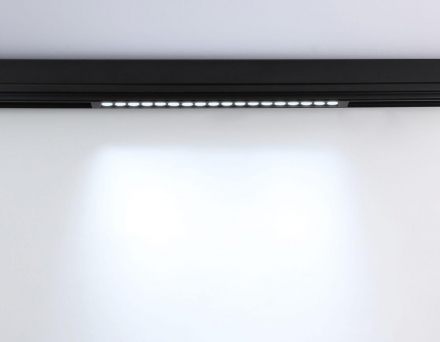 Трековый светодиодный светильник Ambrella Light Track System Magnetic 220V GL1314