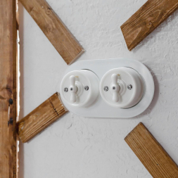 Рамка Werkel Favorit Runda на 2 поста белый WL21-frame-02 4690389141959