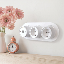 Рамка Werkel Favorit Runda на 3 поста белый WL21-frame-03 4690389141980