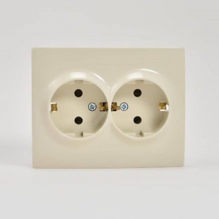 Розетка 2-ая с зазем. Lezard Karina кремовая 707-0300-127B