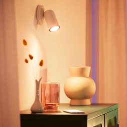 Лампа светодиодная диммируемая WiZ GU10 4,7W 2700-6500K прозрачная Wi-Fi BLE 50W GU10 927-65 TW 1PF/6 929002448302