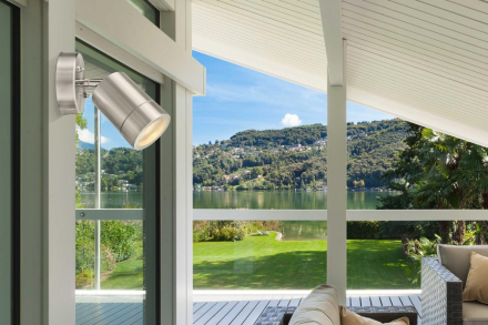 Уличный настенный светильник De Markt Меркурий 807020701