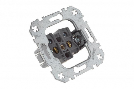 Розетка 2P Liregus Epsilon бежевый 28-065