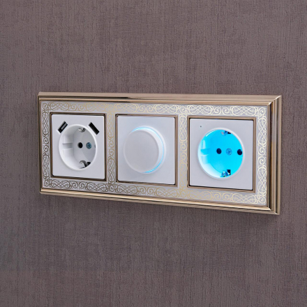 Рамка на 3 поста Werkel Palacio Gracia золото/белый W0031429 4690389159404