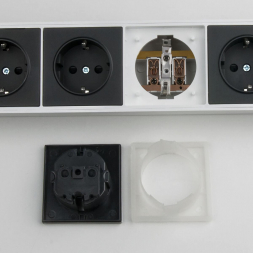 Розеточный блок 4гн 3USB х 1,7м с/з Werkel WL20-04-03 4690389128387