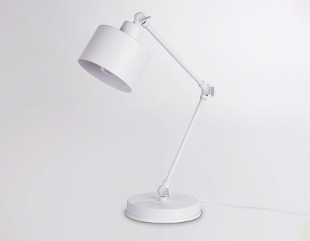 Настольная лампа Ambrella light Traditional TR8152