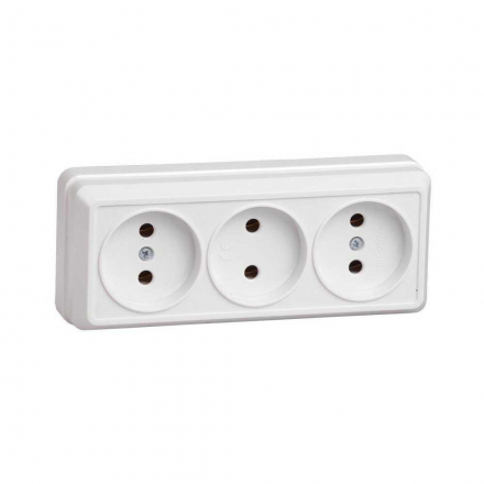 Розетка тройная 2P IEK Oktava белая ERO30-K01-10-DC