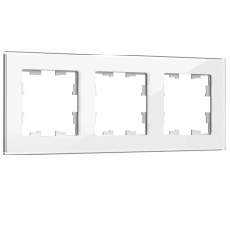 Рамка 3-постовая IEK Brite РУ-3-2-БрБ белая BR-M32-G-K01
