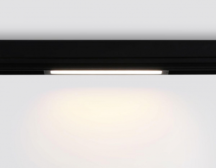 Трековый светодиодный светильник Ambrella Light Track System Magnetic 220V GL1262
